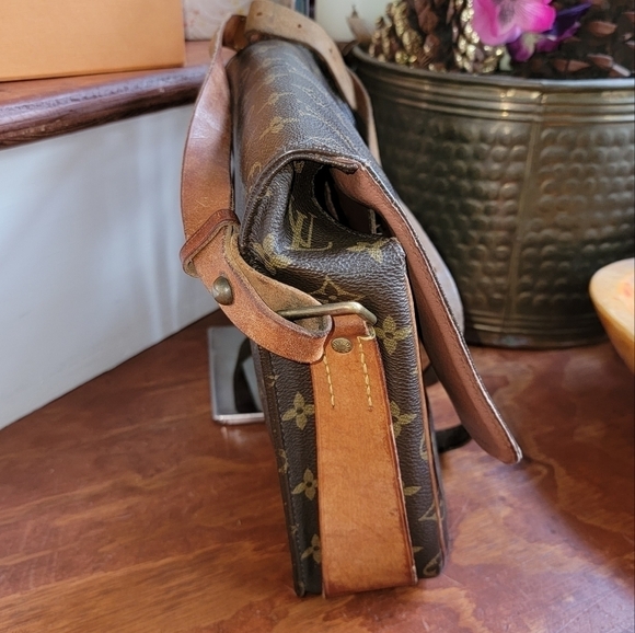 Auth Louis Vuitton Vintage 1986 Monogram Cartouchiere Crossbody Bag - Picture 13 of 16